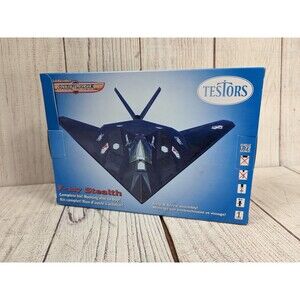 Open Testors F-117 Nighthawk Stealth Aircraft (1:72) Quick Builder Complete Kit